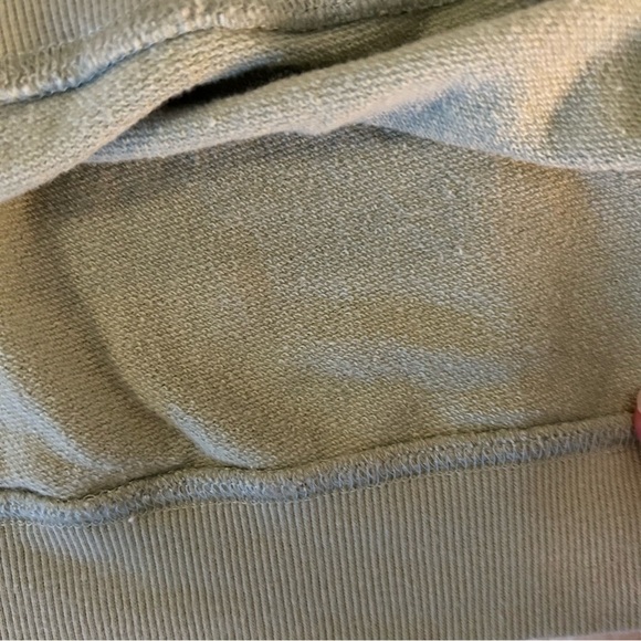 Peloton Heart Pullover Sweatshirt. Size Large. - Picture 11 of 11